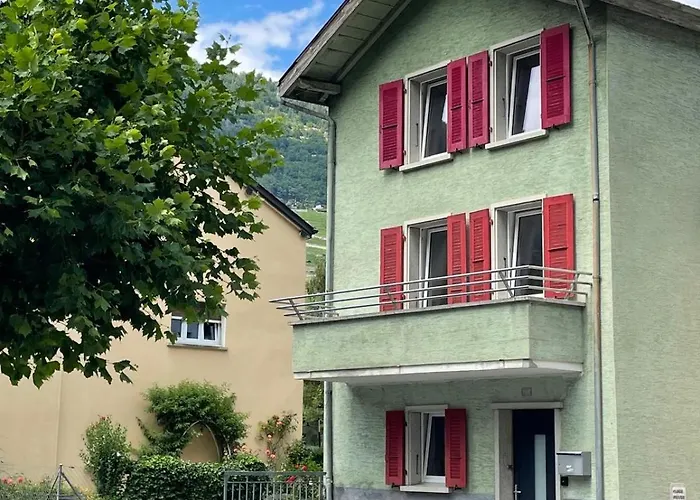 Petit Bourg Au Cœur De *