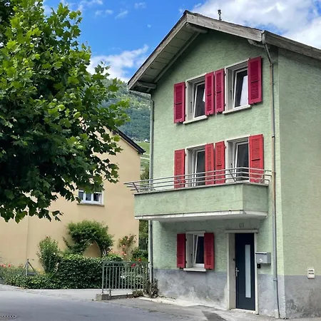 Petit Bourg Au Coeur De *